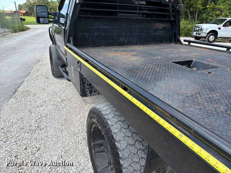 image for item FT6199 2008 Ford F250 Super Duty flatbed pickup truck
