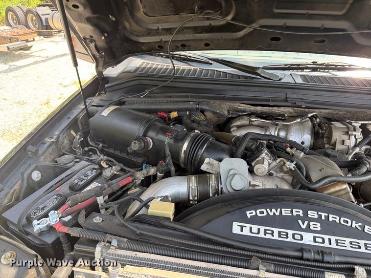 image for item FT6199 2008 Ford F250 Super Duty flatbed pickup truck