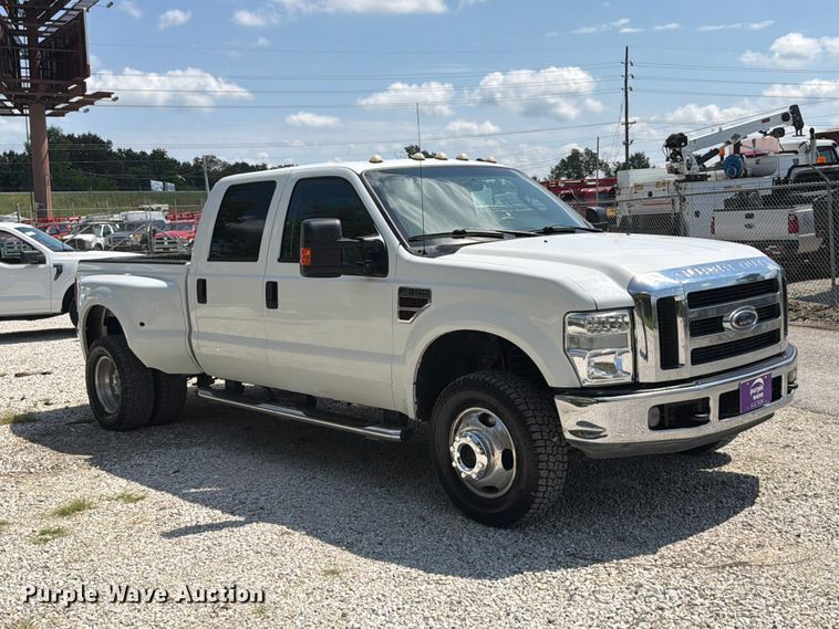 image for item FT6200 2008 Ford F350 Super Duty Crew Cab pickup truck