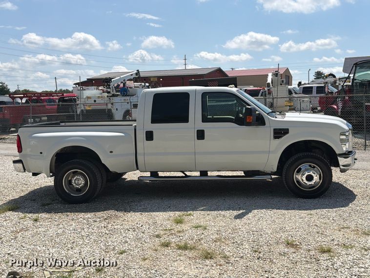 image for item FT6200 2008 Ford F350 Super Duty Crew Cab pickup truck