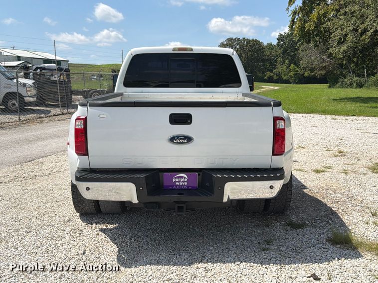 image for item FT6200 2008 Ford F350 Super Duty Crew Cab pickup truck