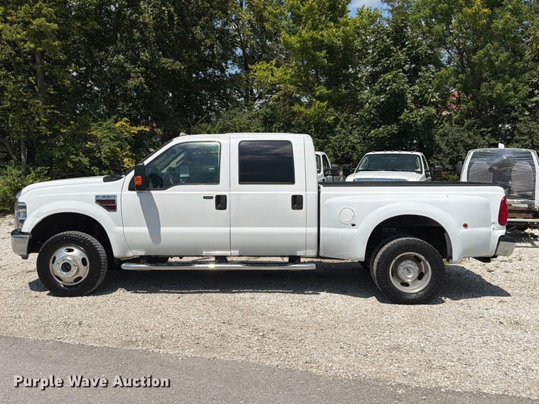 image for item FT6200 2008 Ford F350 Super Duty Crew Cab pickup truck
