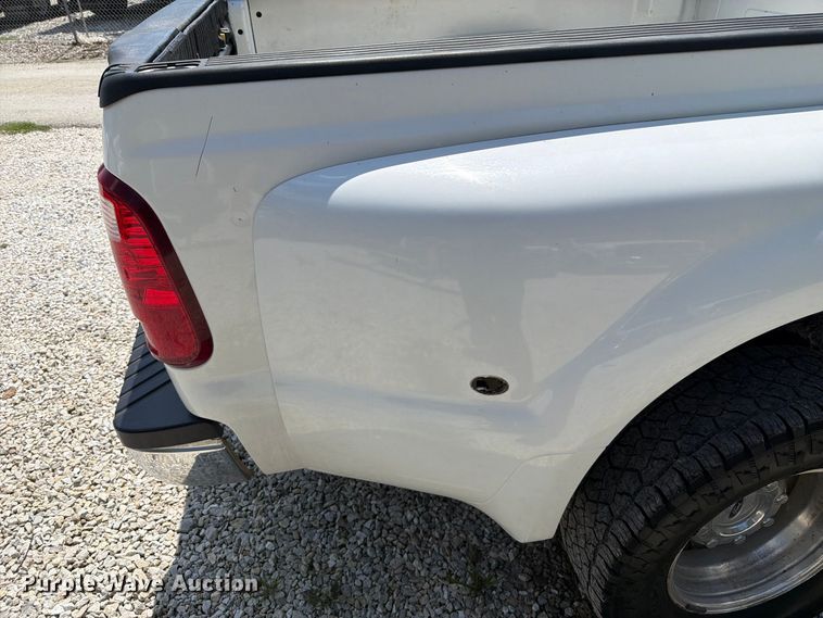 image for item FT6200 2008 Ford F350 Super Duty Crew Cab pickup truck