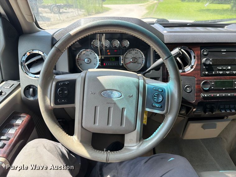 image for item FT6200 2008 Ford F350 Super Duty Crew Cab pickup truck