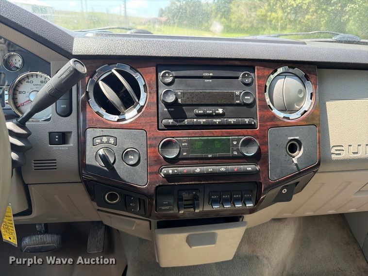 image for item FT6200 2008 Ford F350 Super Duty Crew Cab pickup truck