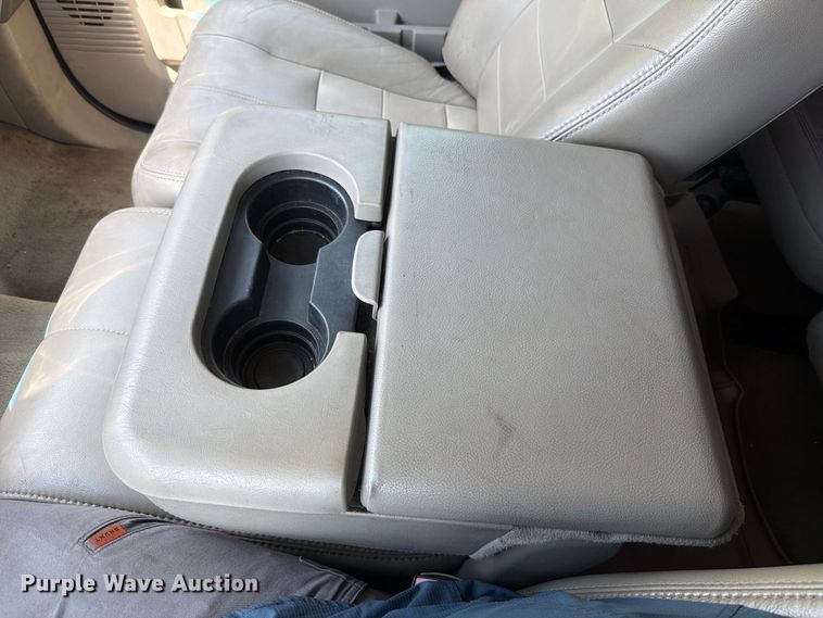 image for item FT6200 2008 Ford F350 Super Duty Crew Cab pickup truck
