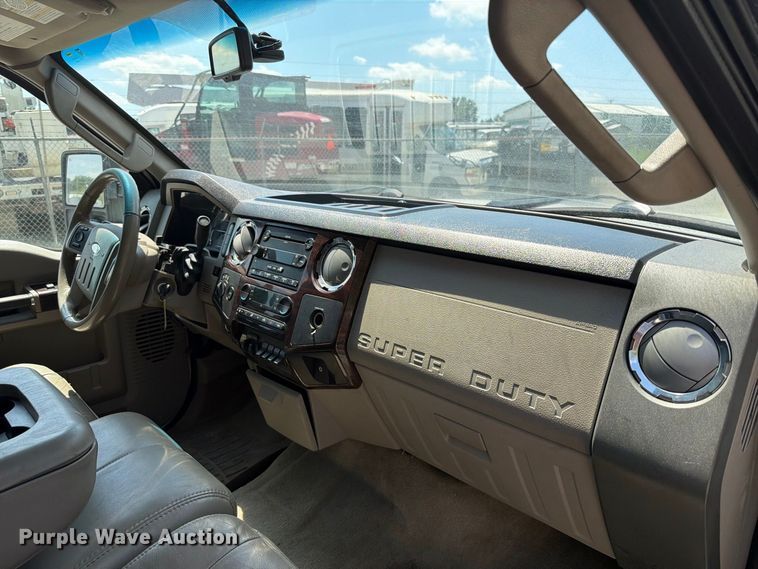 image for item FT6200 2008 Ford F350 Super Duty Crew Cab pickup truck