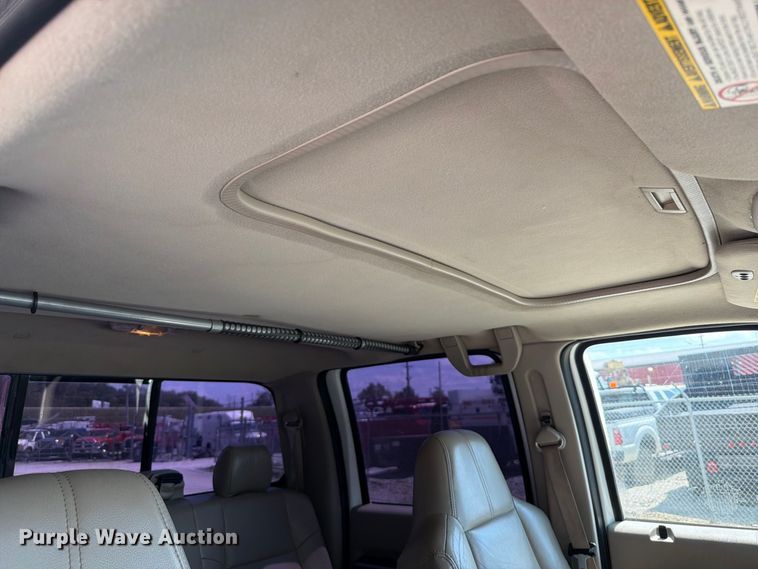 image for item FT6200 2008 Ford F350 Super Duty Crew Cab pickup truck