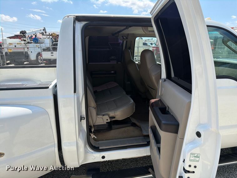 image for item FT6200 2008 Ford F350 Super Duty Crew Cab pickup truck