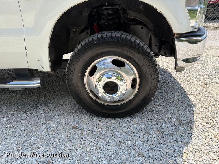image for item FT6200 2008 Ford F350 Super Duty Crew Cab pickup truck