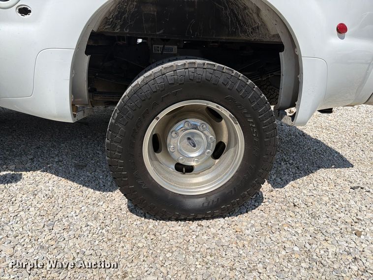 image for item FT6200 2008 Ford F350 Super Duty Crew Cab pickup truck