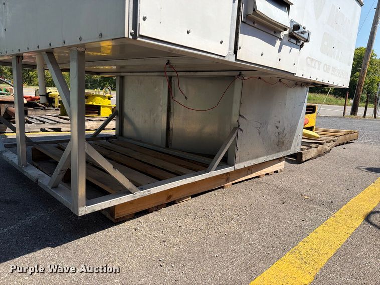 image for item FT6206 Jones animal control bed insert