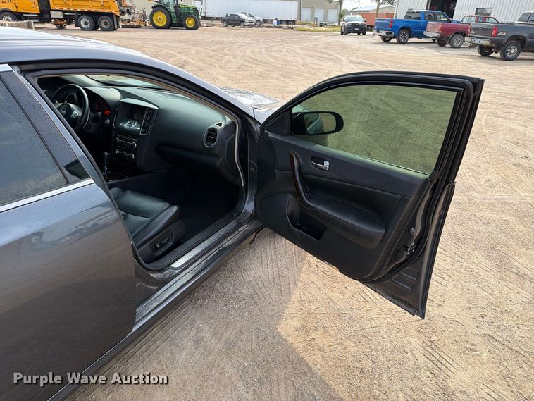 image for item FT6689 2009 Nissan Maxima 
