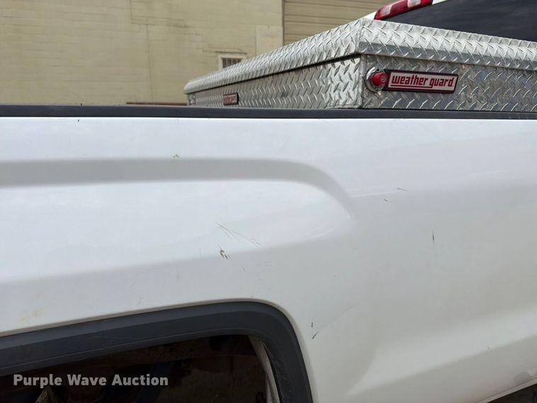 image for item FU4583 2017 GMC Sierra 2500HD Crew Cab pickup truck