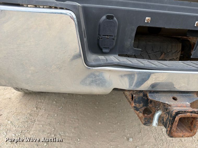 image for item FU4583 2017 GMC Sierra 2500HD Crew Cab pickup truck