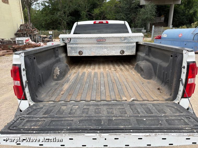 image for item FU4583 2017 GMC Sierra 2500HD Crew Cab pickup truck