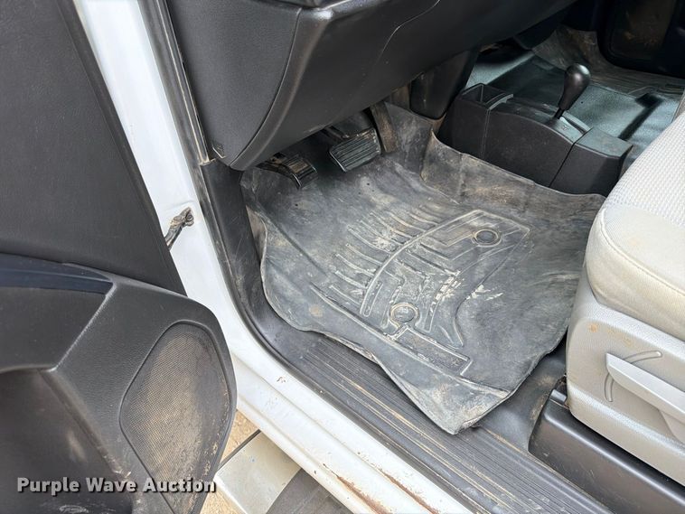 image for item FU4583 2017 GMC Sierra 2500HD Crew Cab pickup truck
