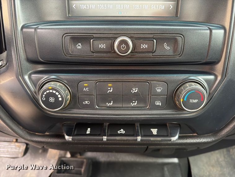 image for item FU4583 2017 GMC Sierra 2500HD Crew Cab pickup truck