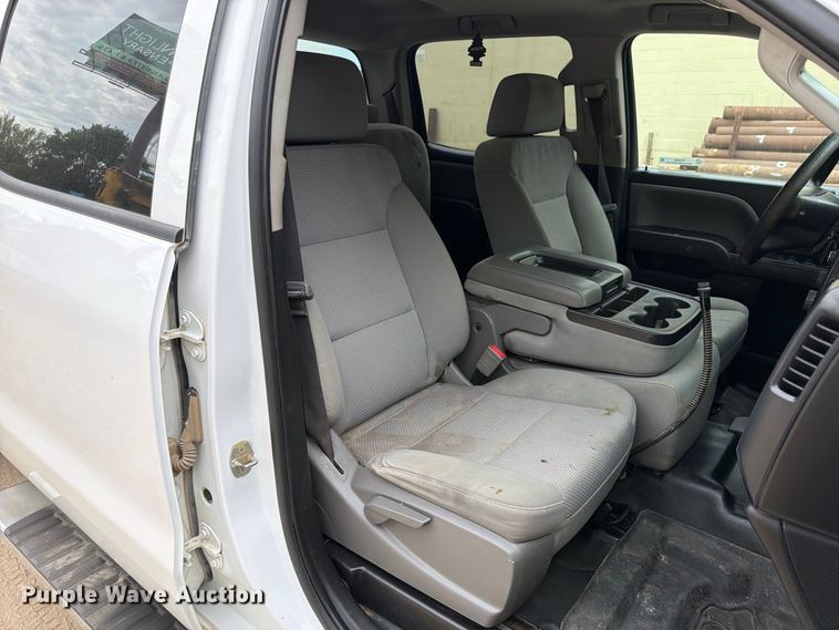 image for item FU4583 2017 GMC Sierra 2500HD Crew Cab pickup truck