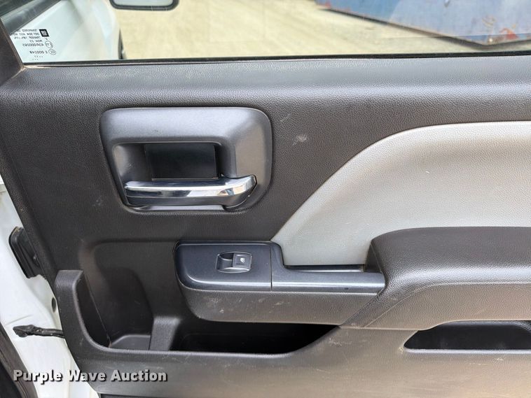 image for item FU4583 2017 GMC Sierra 2500HD Crew Cab pickup truck
