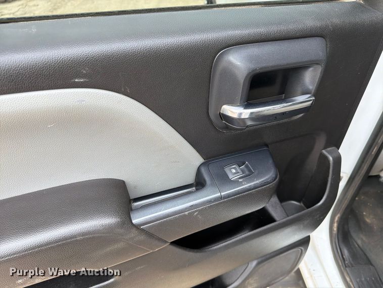 image for item FU4583 2017 GMC Sierra 2500HD Crew Cab pickup truck