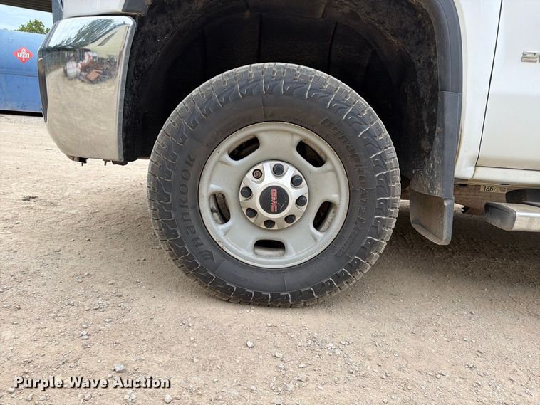 image for item FU4583 2017 GMC Sierra 2500HD Crew Cab pickup truck