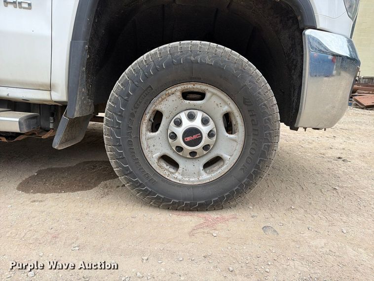 image for item FU4583 2017 GMC Sierra 2500HD Crew Cab pickup truck