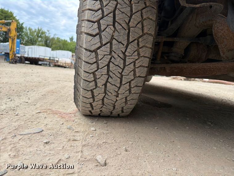 image for item FU4583 2017 GMC Sierra 2500HD Crew Cab pickup truck