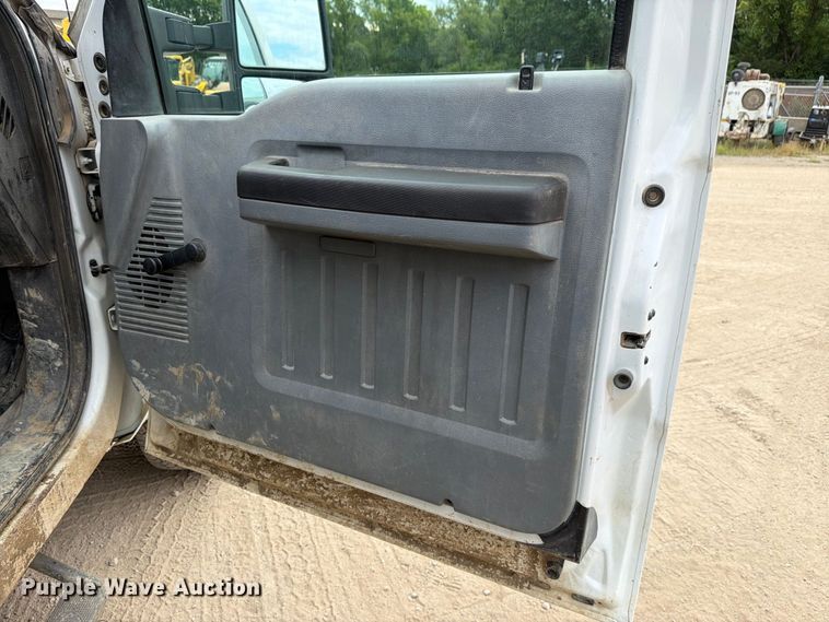 image for item FU4584 2012 Ford F250 Super Duty XL Ext. Cab pickup truck