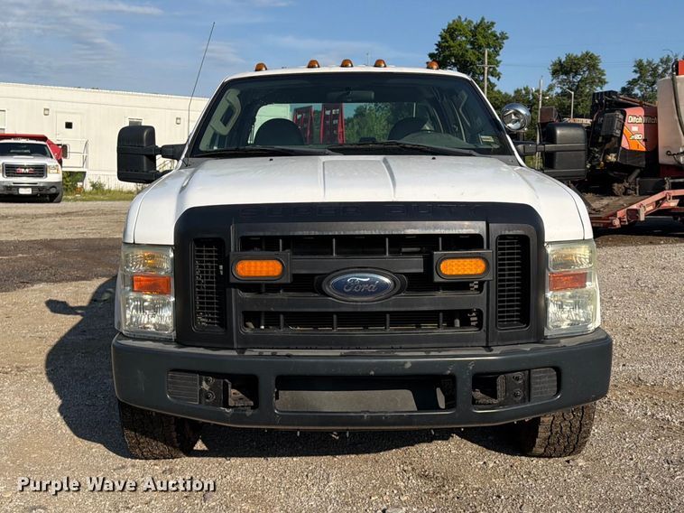 image for item FU4589 2008 Ford F350 Super Duty Crew Cab utility bed pickup truck