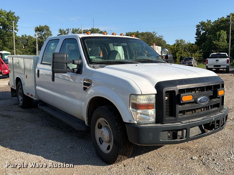 image for item FU4589 2008 Ford F350 Super Duty Crew Cab utility bed pickup truck
