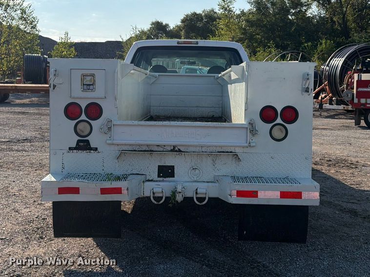 image for item FU4589 2008 Ford F350 Super Duty Crew Cab utility bed pickup truck