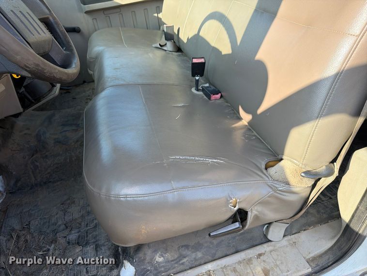 image for item FU4589 2008 Ford F350 Super Duty Crew Cab utility bed pickup truck