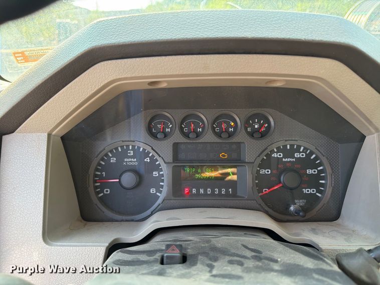 image for item FU4589 2008 Ford F350 Super Duty Crew Cab utility bed pickup truck