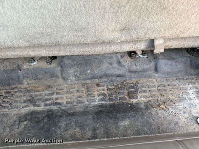 image for item FU4589 2008 Ford F350 Super Duty Crew Cab utility bed pickup truck