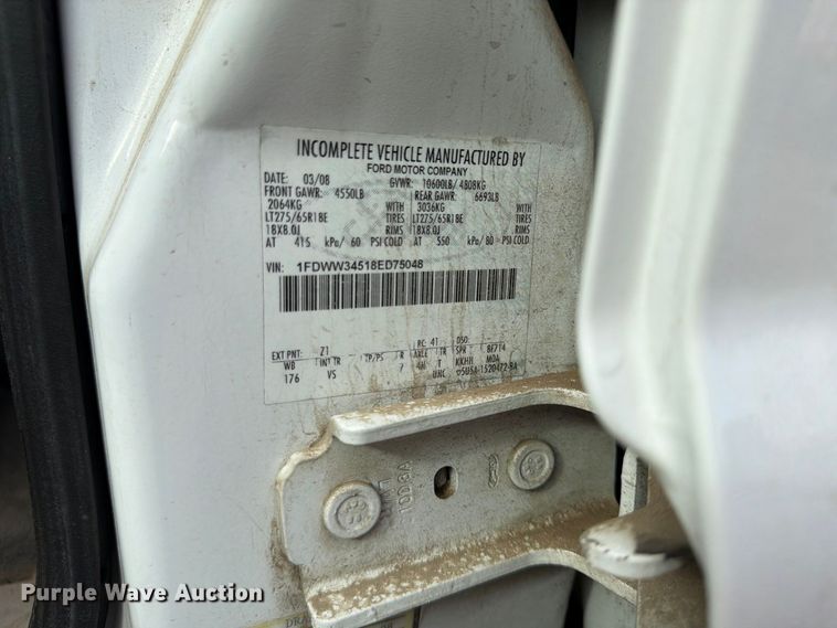 image for item FU4589 2008 Ford F350 Super Duty Crew Cab utility bed pickup truck
