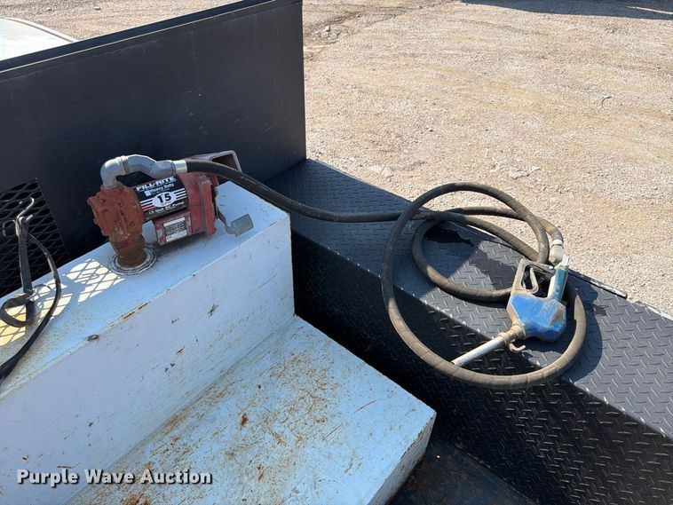 image for item FU4590 2016 RAM 3500 flatbed pickup truck