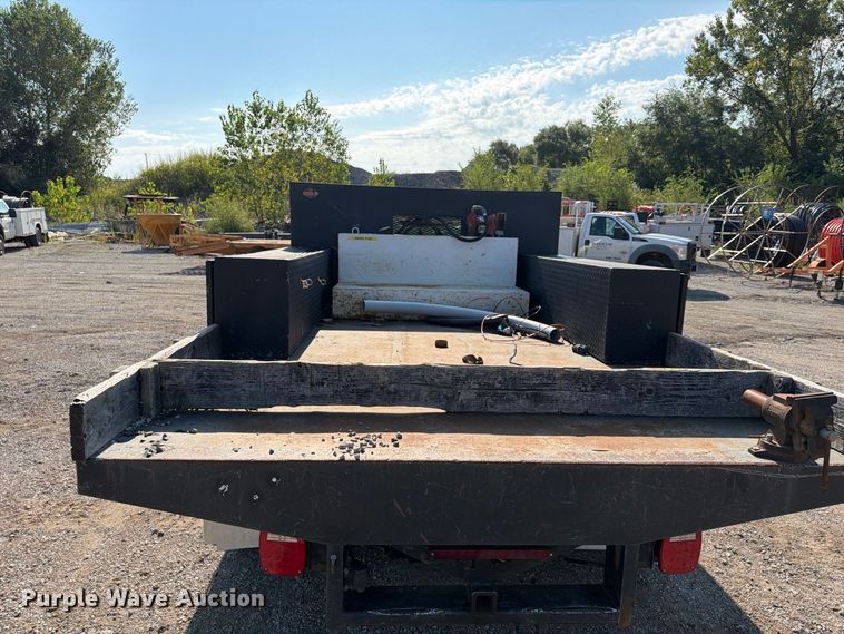 image for item FU4590 2016 RAM 3500 flatbed pickup truck