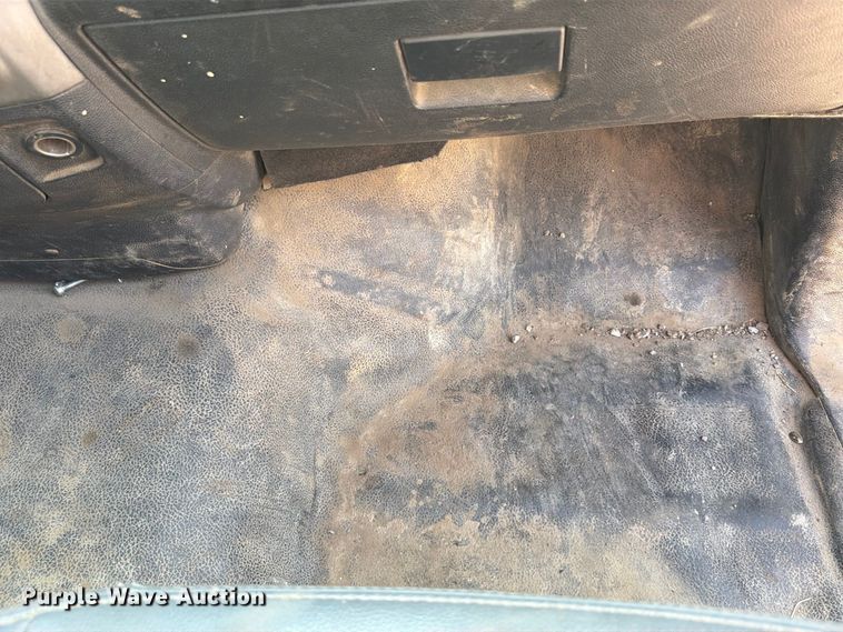 image for item FU4590 2016 RAM 3500 flatbed pickup truck