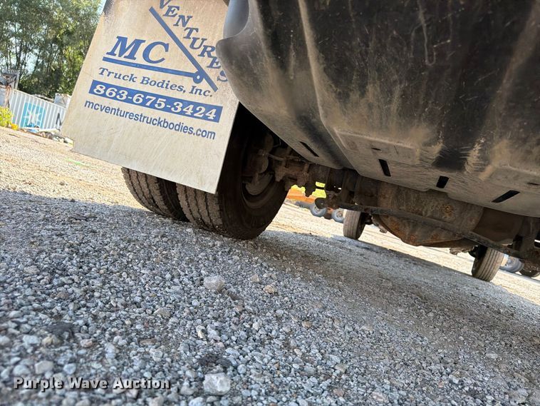 image for item FU4590 2016 RAM 3500 flatbed pickup truck
