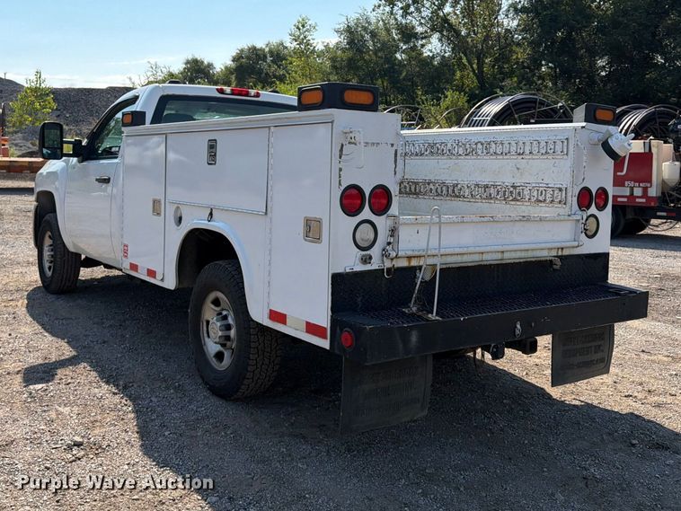 image for item FU4591 2009 Chevrolet Silverado 2500HD utility bed pickup truck