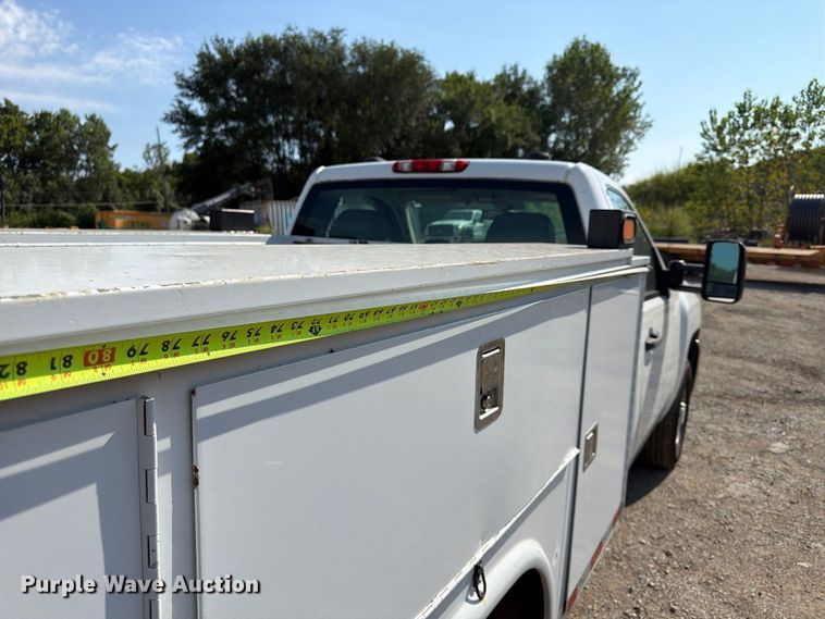 image for item FU4591 2009 Chevrolet Silverado 2500HD utility bed pickup truck