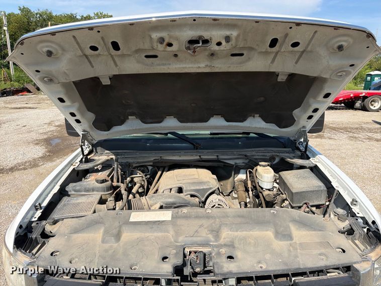 image for item FU4591 2009 Chevrolet Silverado 2500HD utility bed pickup truck