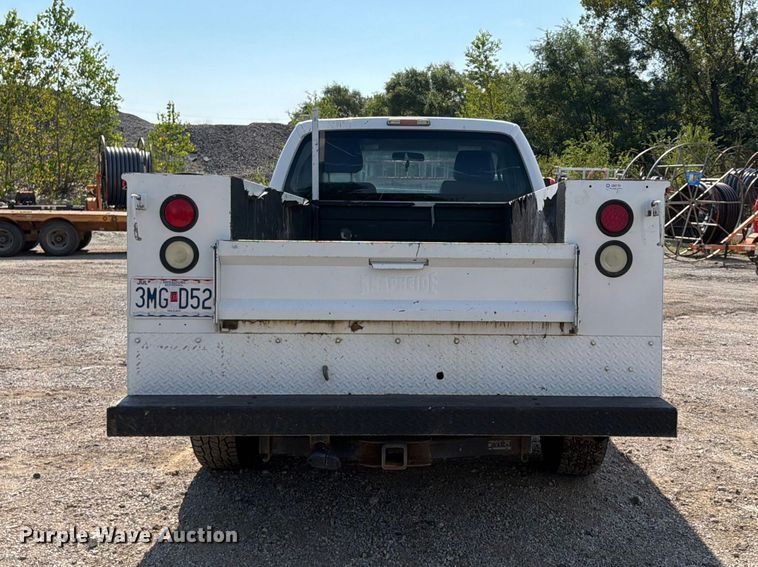 image for item FU4592 2013 Ford F250 Super Duty utility bed pickup truck
