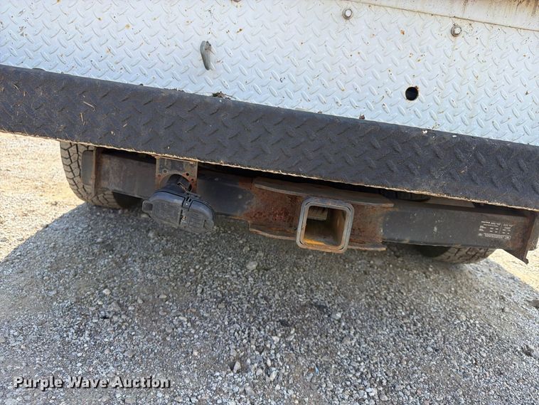 image for item FU4592 2013 Ford F250 Super Duty utility bed pickup truck