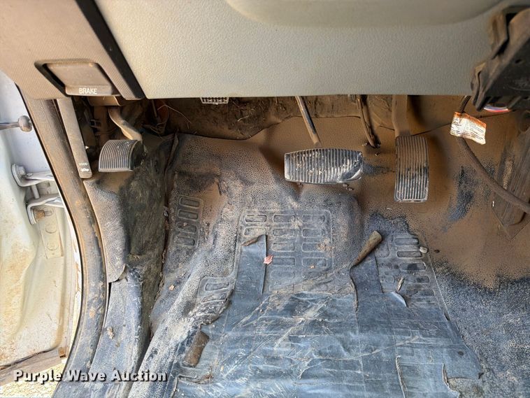 image for item FU4592 2013 Ford F250 Super Duty utility bed pickup truck