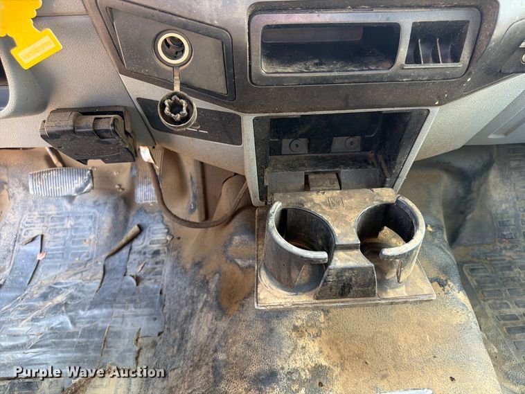 image for item FU4592 2013 Ford F250 Super Duty utility bed pickup truck