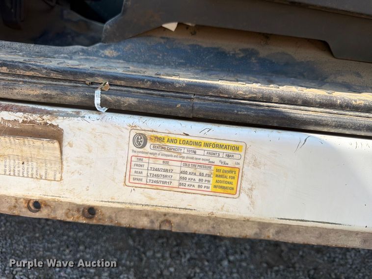 image for item FU4592 2013 Ford F250 Super Duty utility bed pickup truck