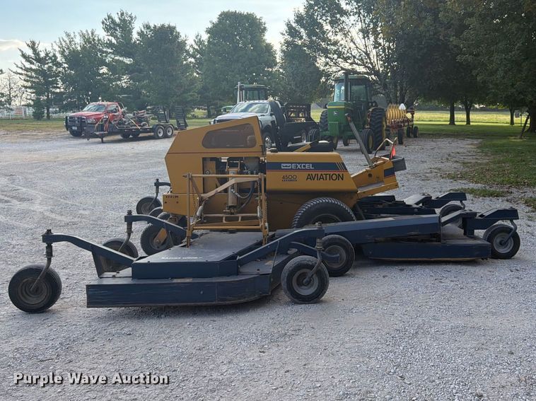 image for item FU4595 2000 Excel 4500 Hustler lawn mower