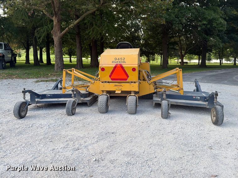 image for item FU4595 2000 Excel 4500 Hustler lawn mower